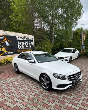 Mercedes-Benz Klasa E cena 134900 przebieg: 132000, rok produkcji 2019 z Krapkowice małe 277